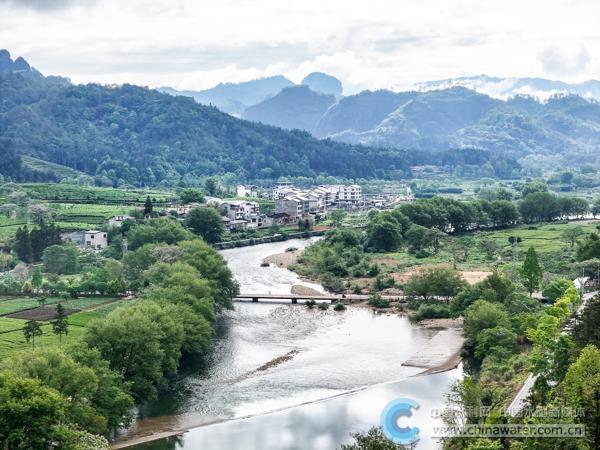 �������ʵľ���Ϫ      ����(b��o)ӛ�� ���� �z.jpg