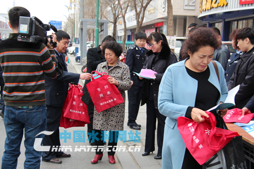 ���^��Ⱥ���l(f��)��������Ʒ ��ؐ.jpg